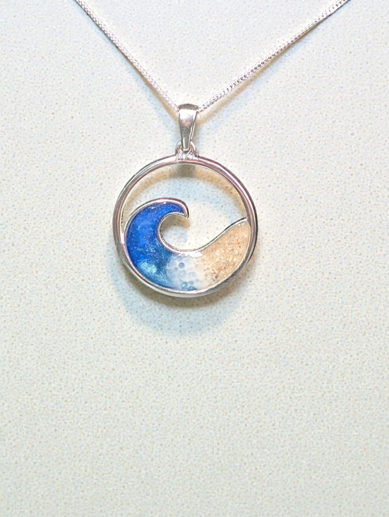 The Wave of Sidney pendant
