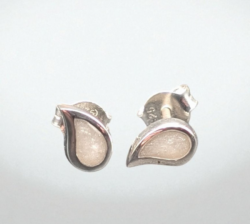 Drop of love earrings