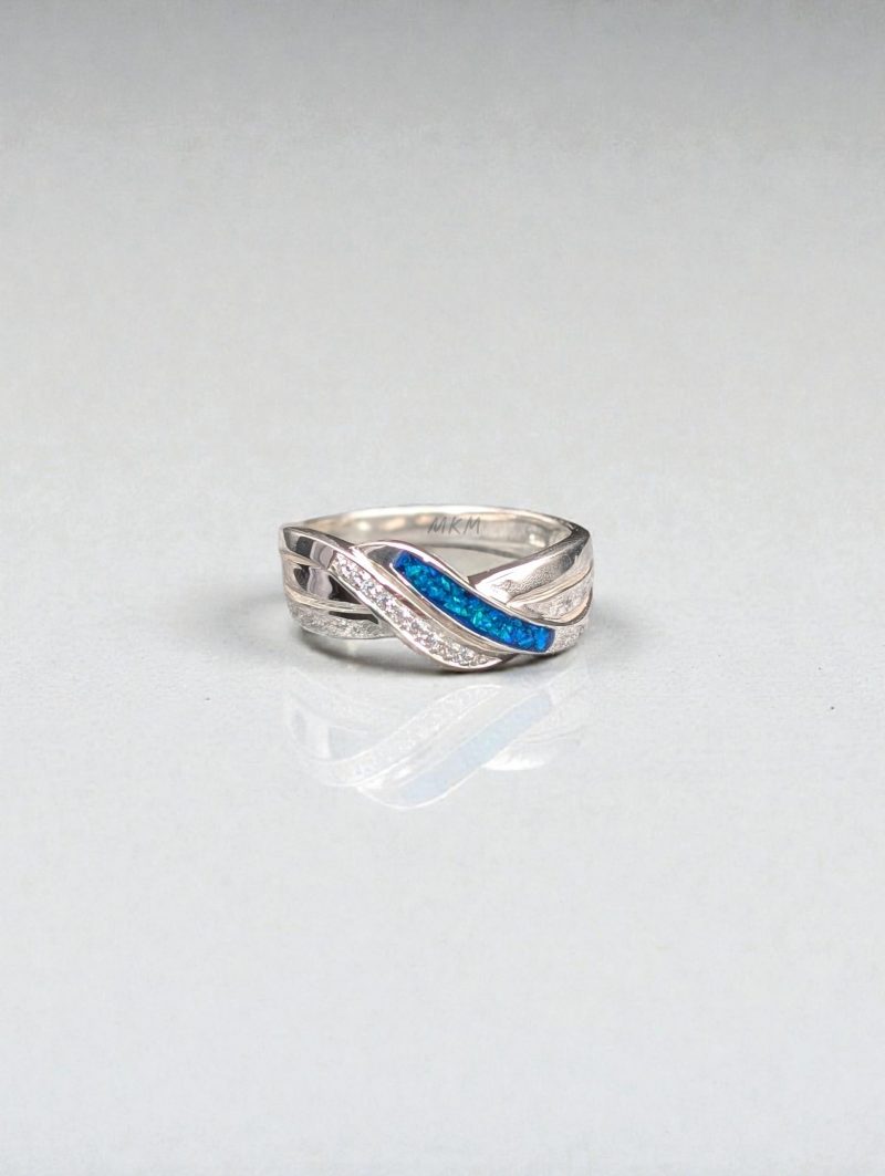 Double Crossover Memorial Ring