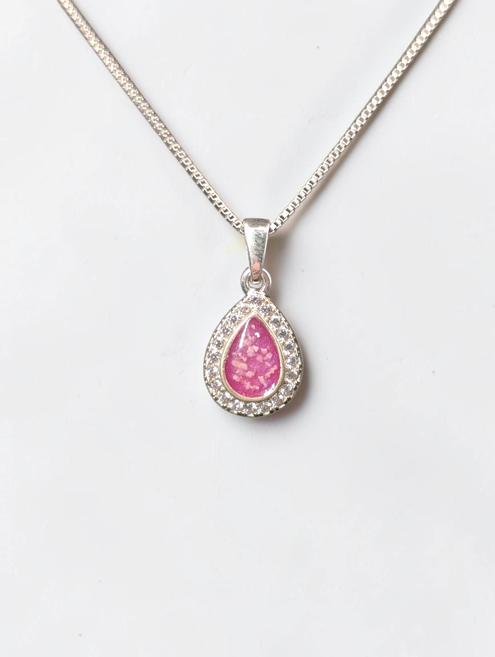 Tearstone memorial pendant - Image 4