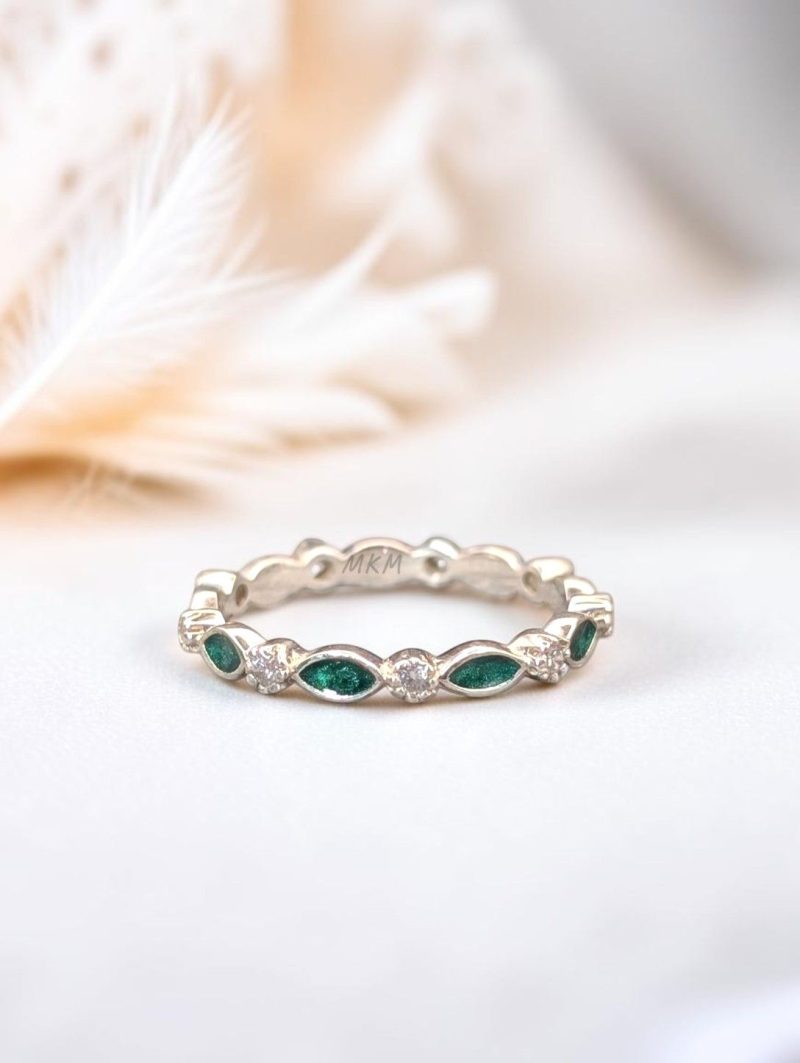 Almond Eyes Memorial Ring