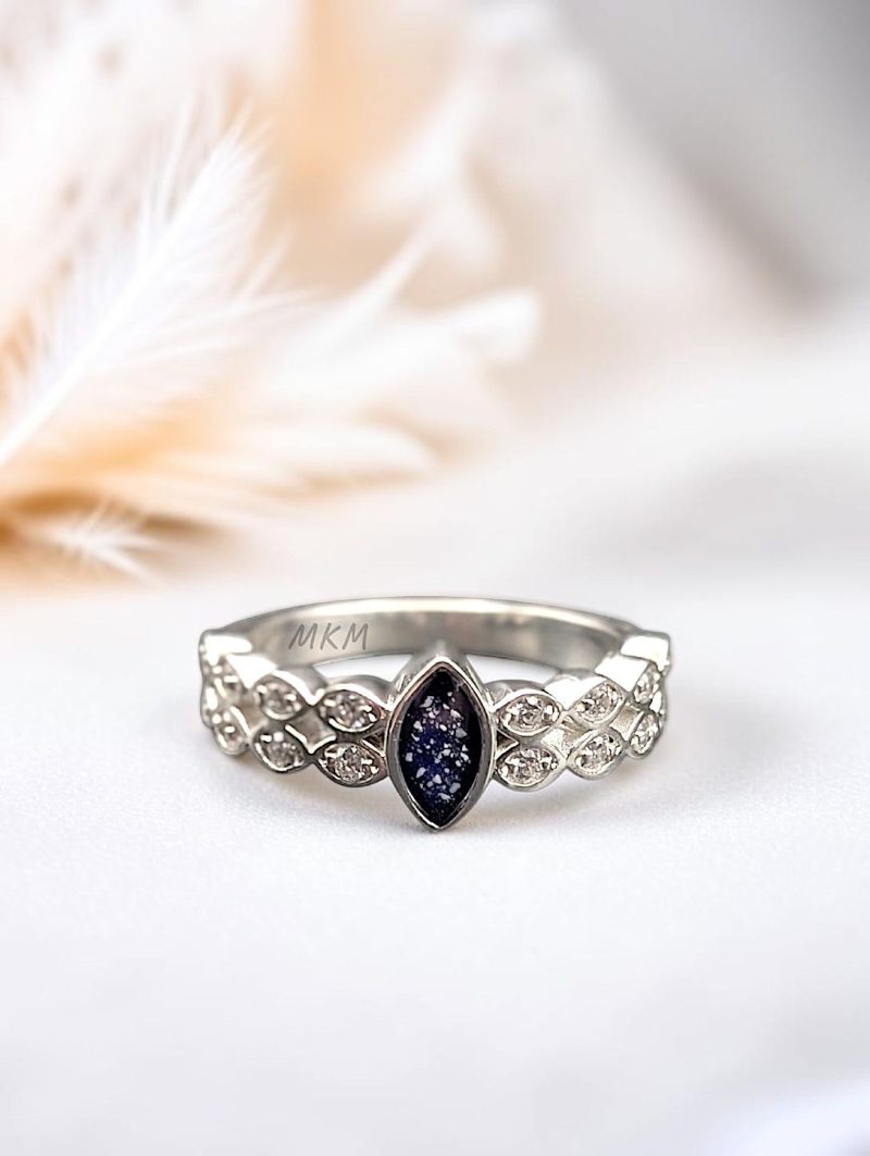 Eternal Leaf Memorial Ring